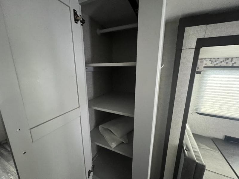 2020 Keystone RV 2020 Keystone RV Bullet Ultra Lite Series - thumbnail 23