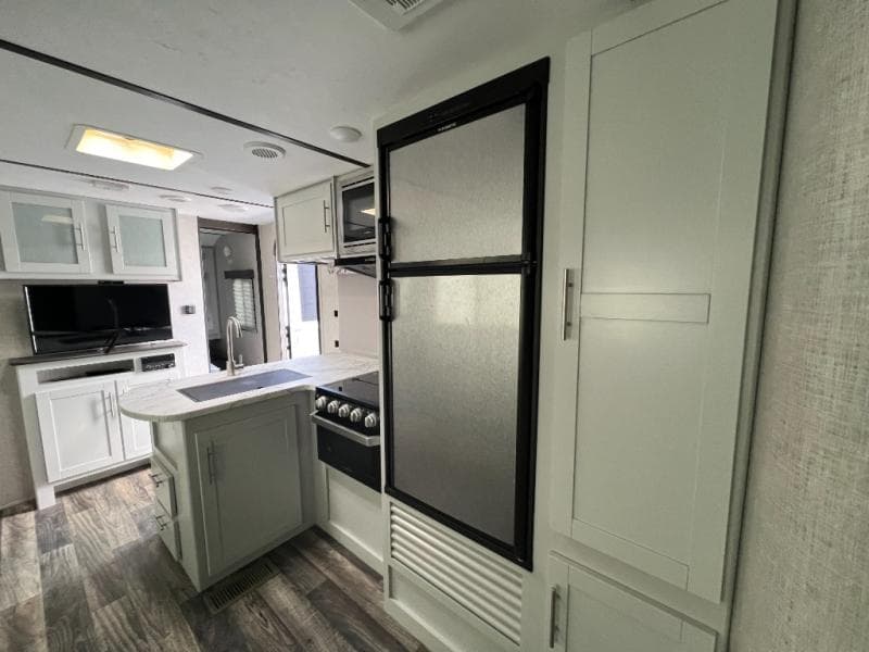 2020 Keystone RV 2020 Keystone RV Bullet Ultra Lite Series - thumbnail 24