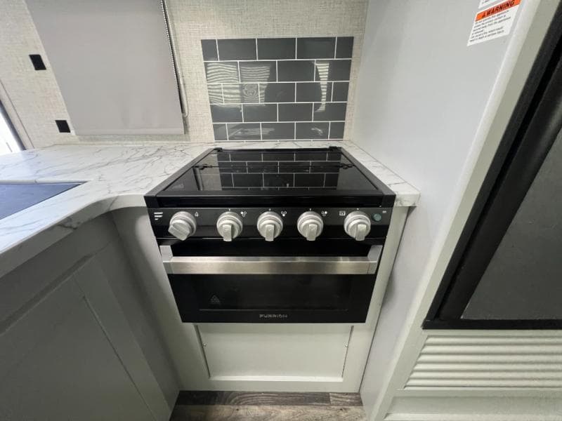 2020 Keystone RV 2020 Keystone RV Bullet Ultra Lite Series - thumbnail 28