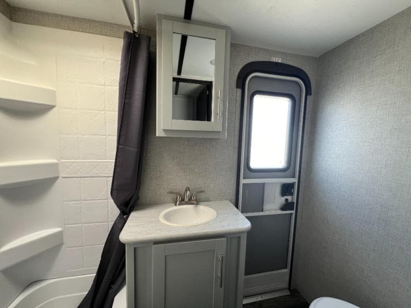 2020 Keystone RV 2020 Keystone RV Bullet Ultra Lite Series - thumbnail 31