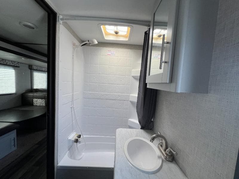 2020 Keystone RV 2020 Keystone RV Bullet Ultra Lite Series - thumbnail 33