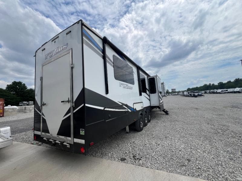 2020 Keystone RV 2020 Keystone RV Fuzion - thumbnail 3