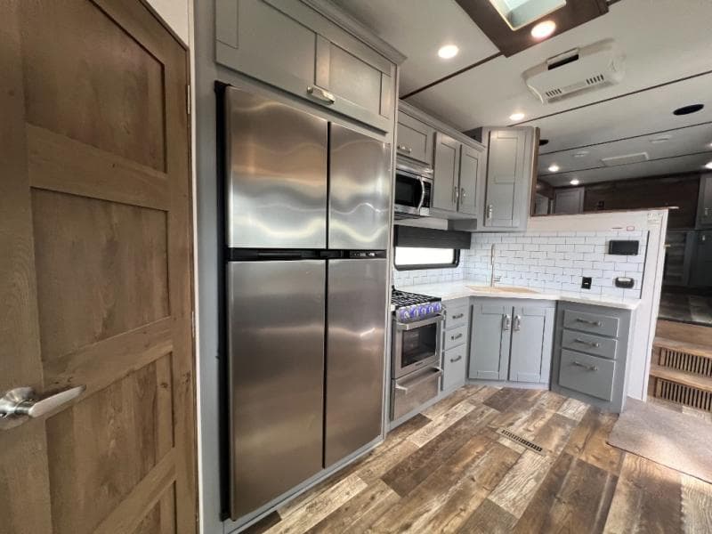 2020 Keystone RV 2020 Keystone RV Fuzion - thumbnail 19