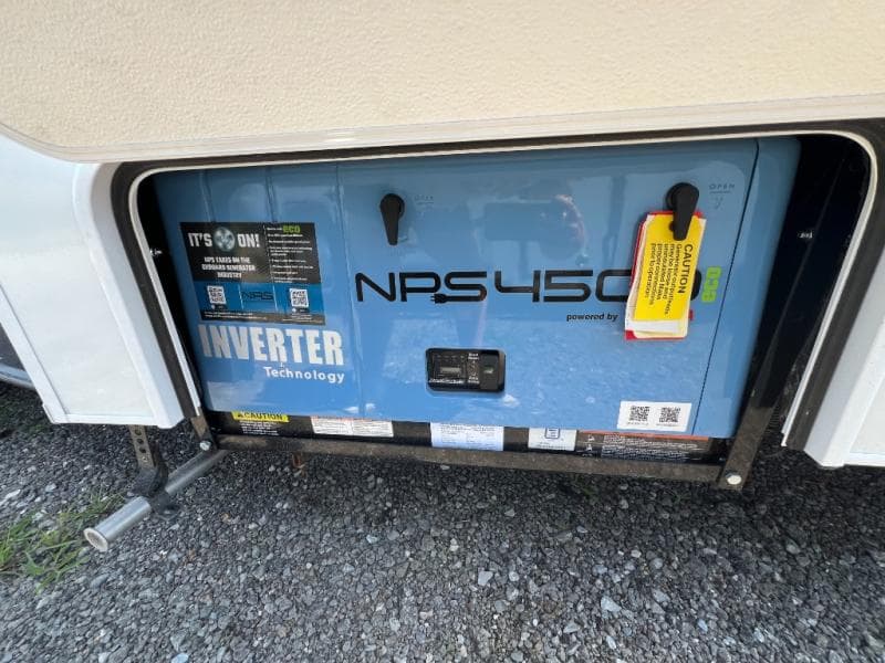 2025 Coachmen 2025 Coachmen Leprechaun - thumbnail 8