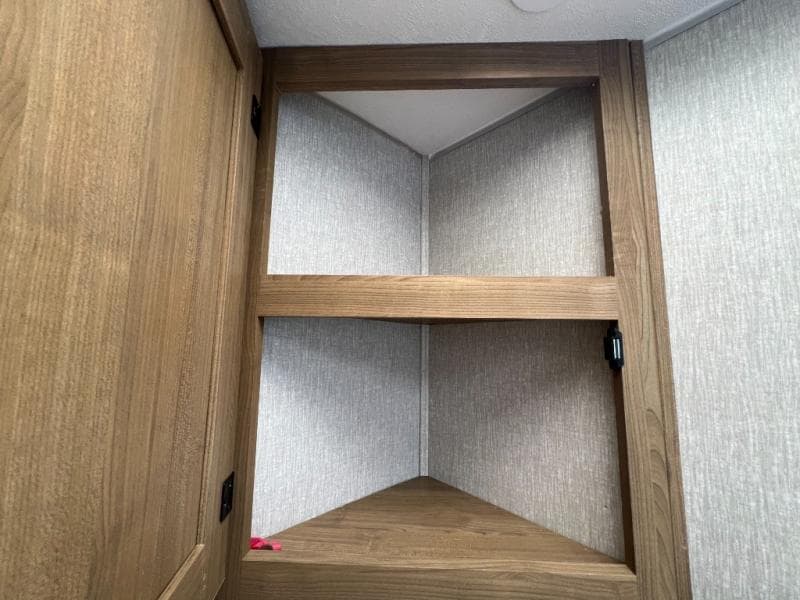 2025 Coachmen 2025 Coachmen Leprechaun - thumbnail 51