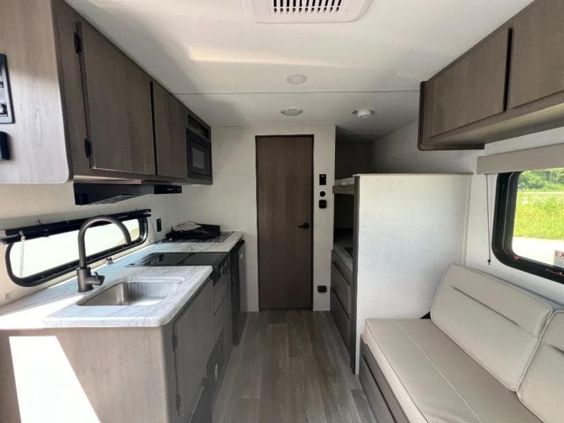 2024 Grand Design 2024 Grand Design Transcend One - thumbnail 7