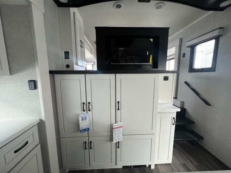 2025 Jayco 2025 Jayco North Point - thumbnail 42