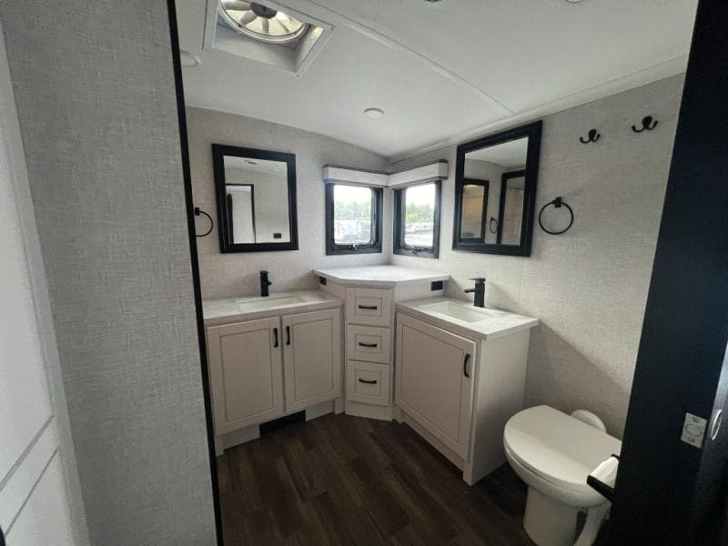 2025 Jayco 2025 Jayco North Point - thumbnail 53