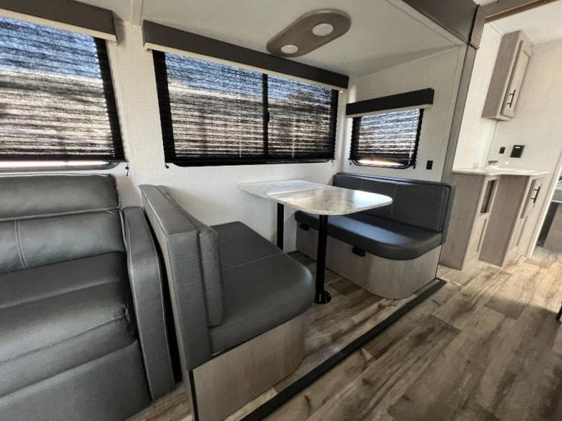 2022 Dutchmen 2022 Dutchmen Coleman Light - thumbnail 7