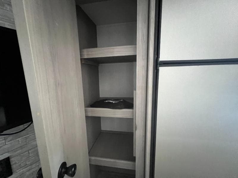 2022 Dutchmen 2022 Dutchmen Coleman Light - thumbnail 10