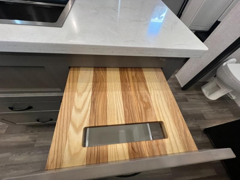 2025 Jayco 2025 Jayco North Point - thumbnail 32