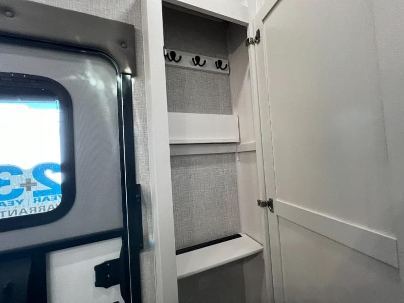 2025 Jayco 2025 Jayco North Point - thumbnail 55