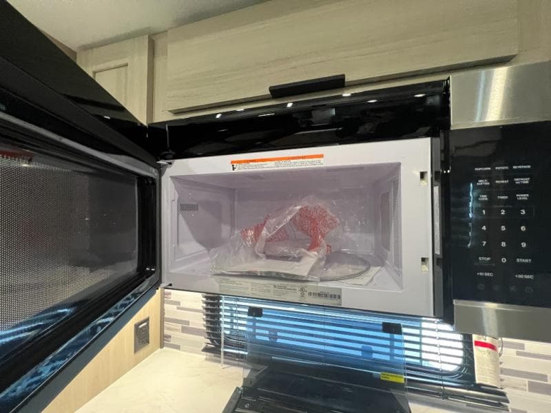 2025 Forest River 2025 Forest River Wildcat - thumbnail 27