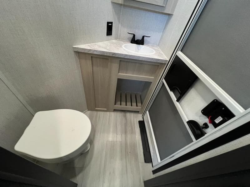 2025 Forest River 2025 Forest River Wildcat - thumbnail 35