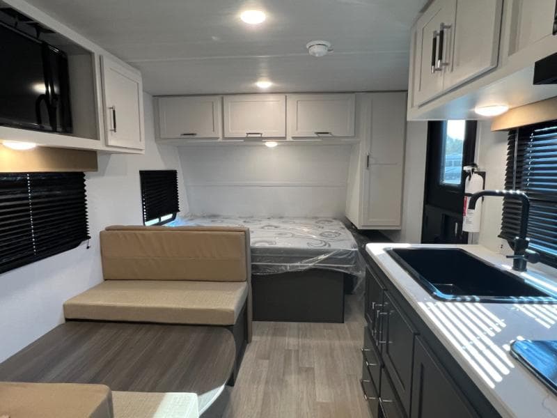 2025 Keystone 2025 Keystone Bullet Crossfire - thumbnail 8