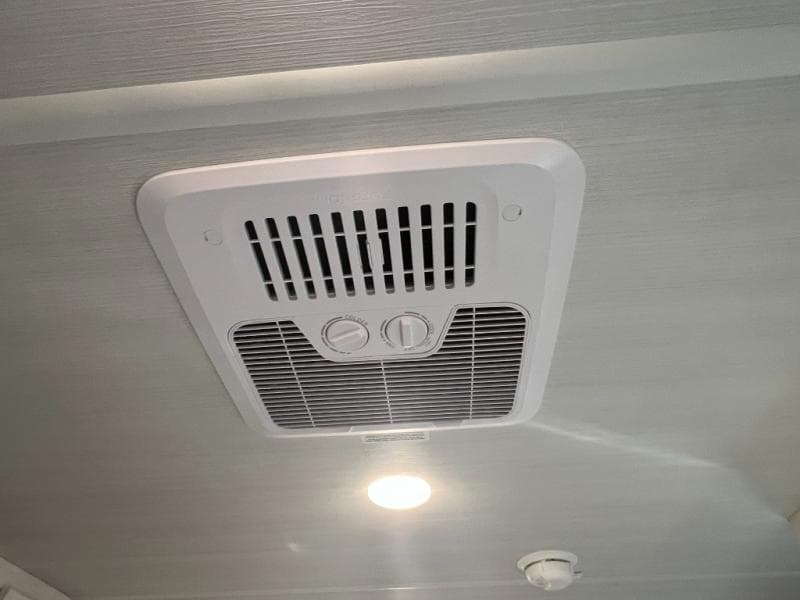 2025 Keystone 2025 Keystone Bullet Crossfire - thumbnail 24