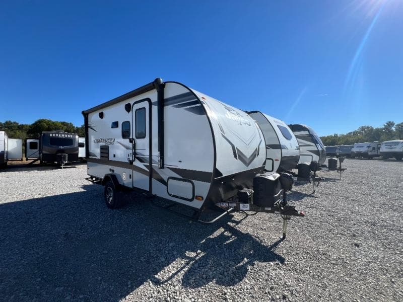 2022 Jayco 2022 Jayco Jay Feather - thumbnail 3