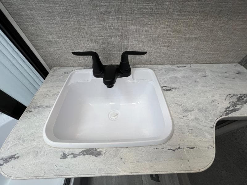 2022 Jayco 2022 Jayco Jay Feather - thumbnail 34