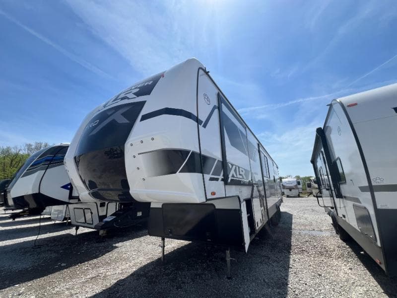 2025 Forest River 2025 Forest River XLR Nitro - thumbnail 3