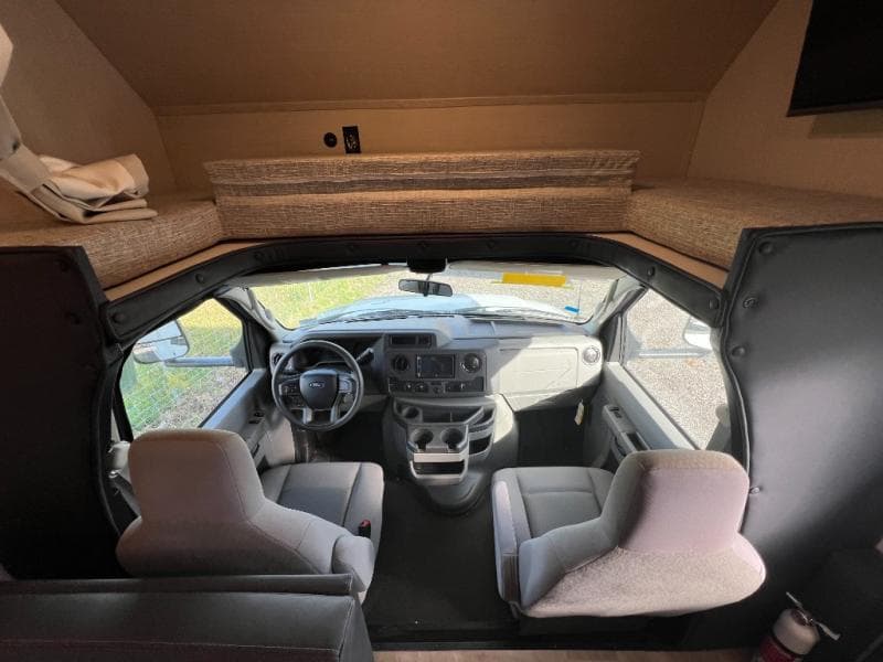 2025 NeXus RV 2025 NeXus RV Triumph Sport - thumbnail 15