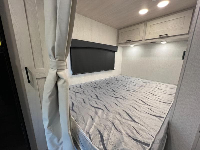 2025 NeXus RV 2025 NeXus RV Triumph Sport - thumbnail 34