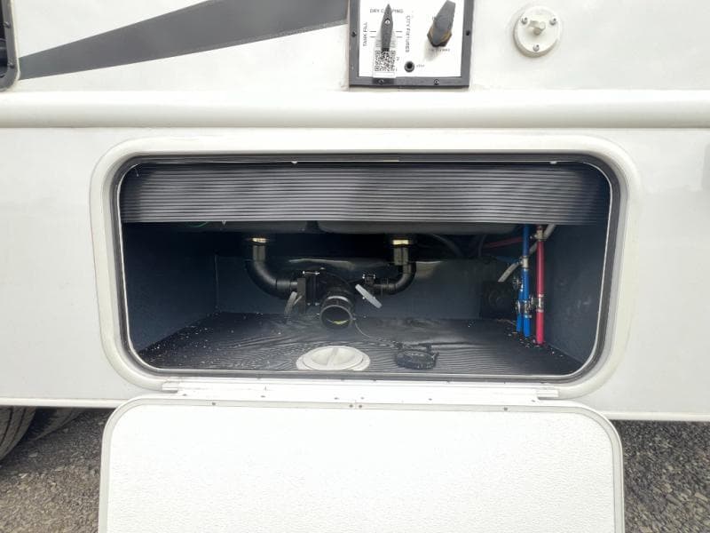 2025 NeXus RV 2025 NeXus RV Triumph Sport Series - thumbnail 9