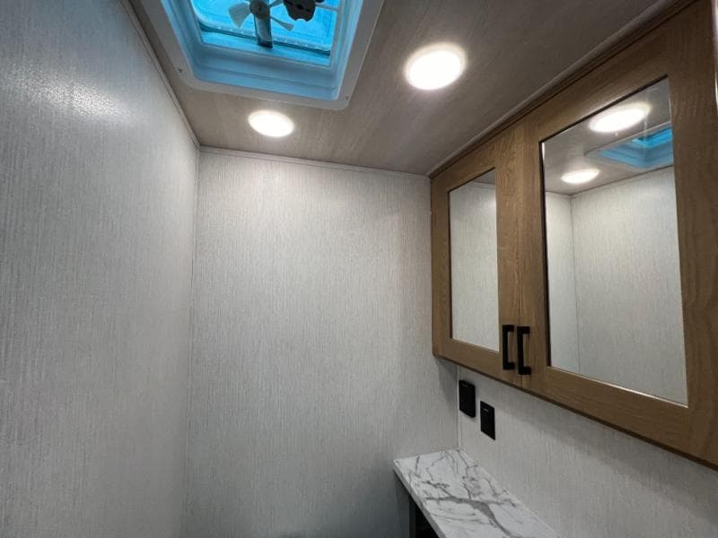 2025 NeXus RV 2025 NeXus RV Triumph Sport Series - thumbnail 48