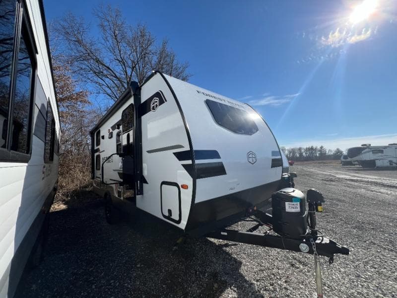 2025 Forest River Surveyor Legend 19MDBLE