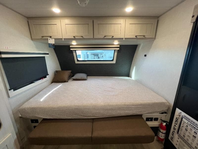 2025 Forest River 2025 Forest River Surveyor Legend - thumbnail 20