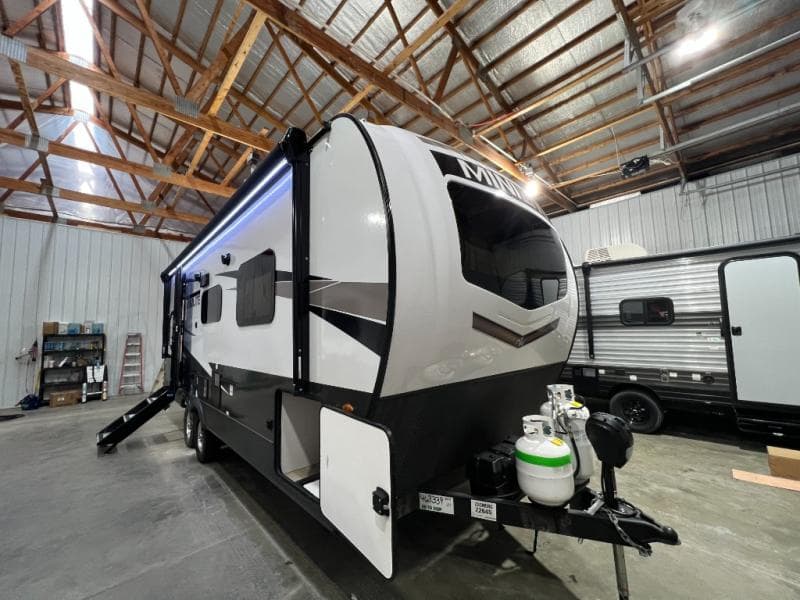 2025 Forest River 2025 Forest River Rockwood Mini Lite - thumbnail 3