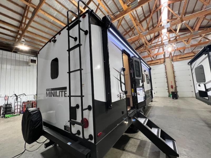 2025 Forest River 2025 Forest River Rockwood Mini Lite - thumbnail 6