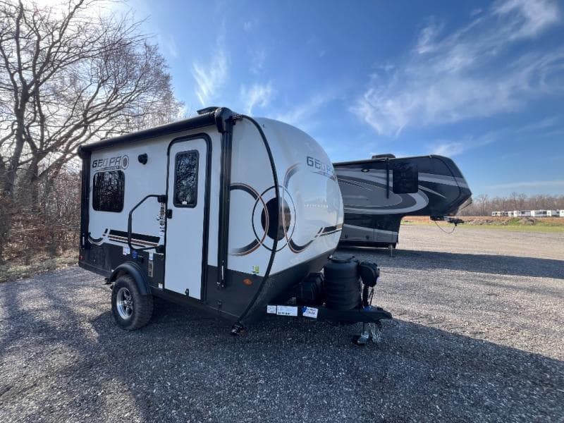 2025 Forest River 2025 Forest River Rockwood Geo Pro - thumbnail 3