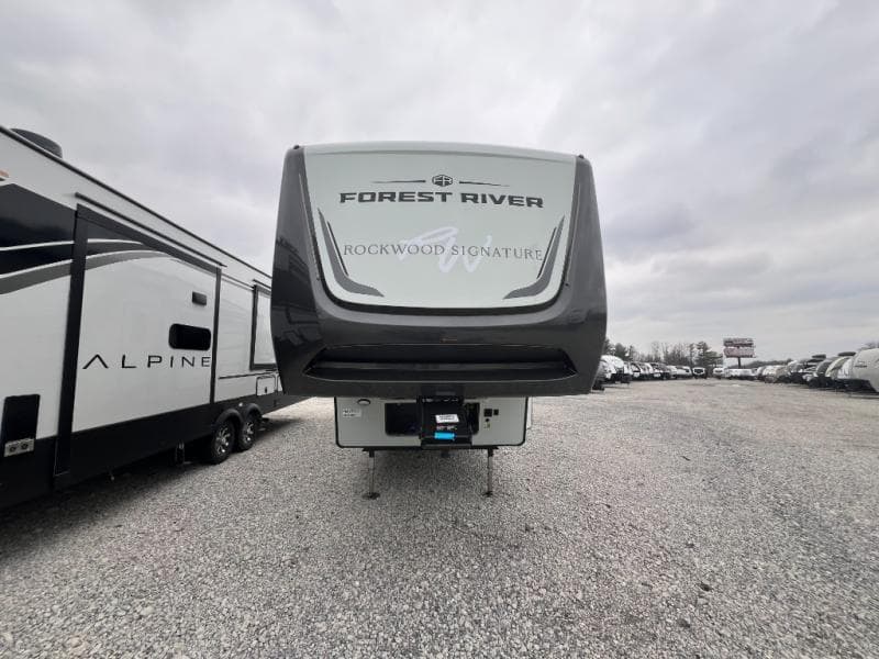 2025 Forest River 2025 Forest River Rockwood Signature - thumbnail 4