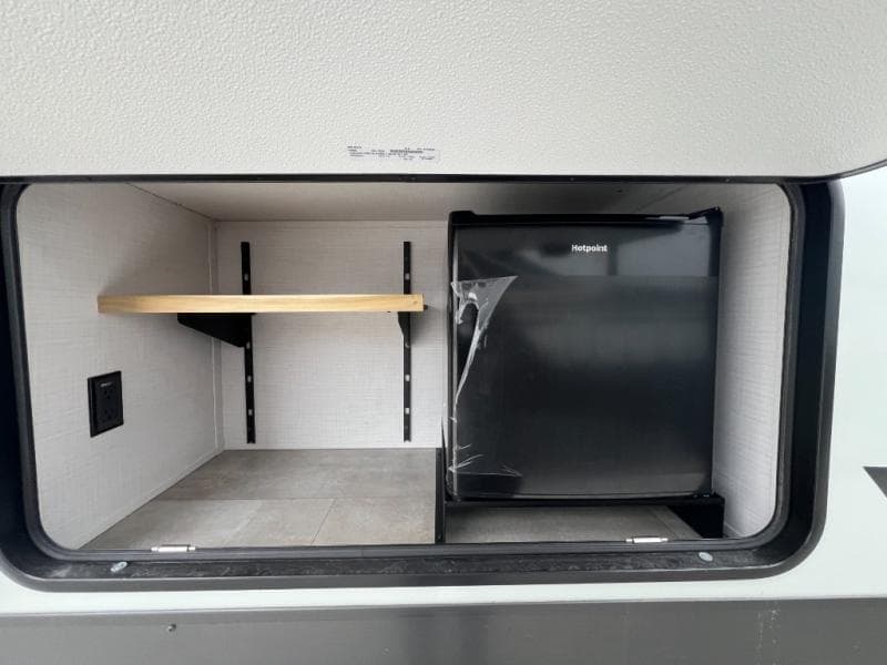 2025 Forest River 2025 Forest River Rockwood Signature - thumbnail 9