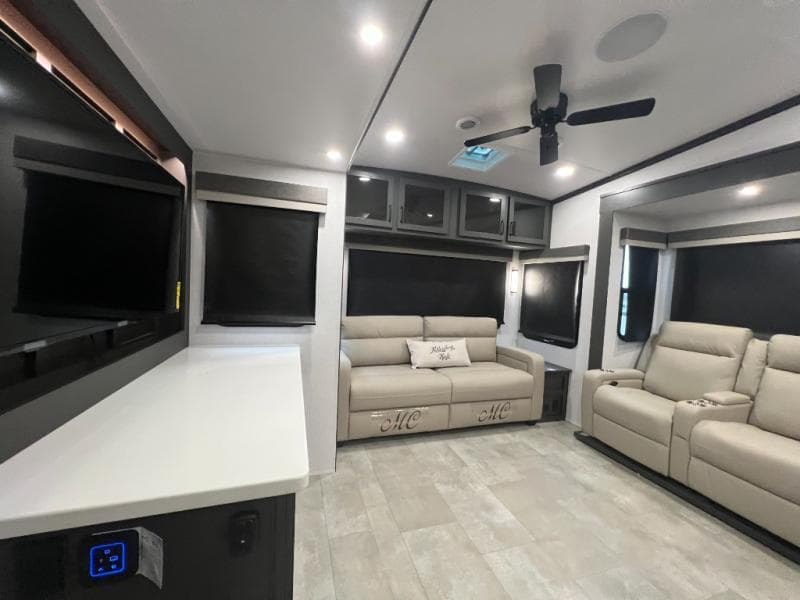 2025 Forest River 2025 Forest River Rockwood Signature - thumbnail 13