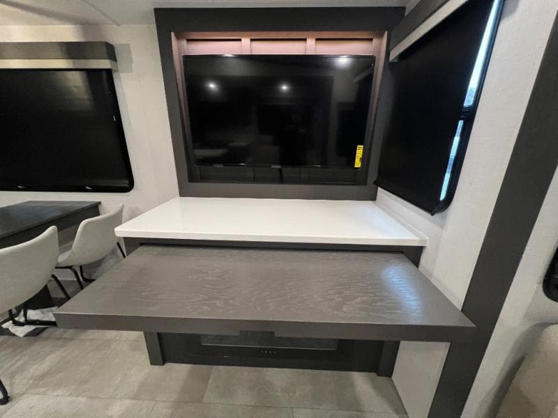 2025 Forest River 2025 Forest River Rockwood Signature - thumbnail 16