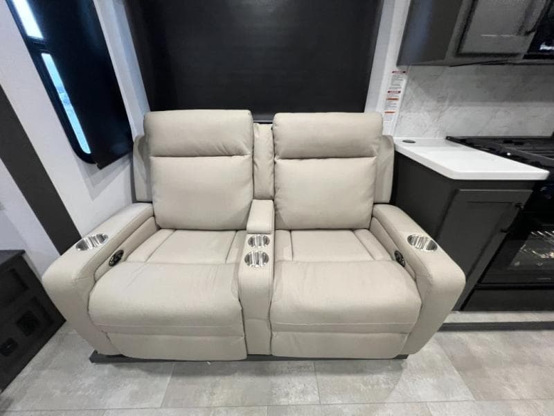 2025 Forest River 2025 Forest River Rockwood Signature - thumbnail 18