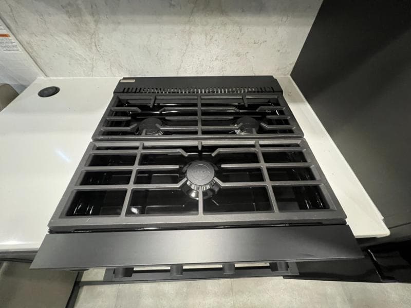 2025 Forest River 2025 Forest River Rockwood Signature - thumbnail 22