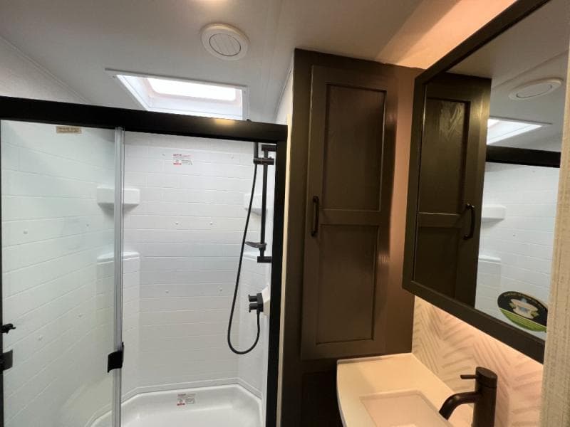 2025 Forest River 2025 Forest River Rockwood Signature - thumbnail 42