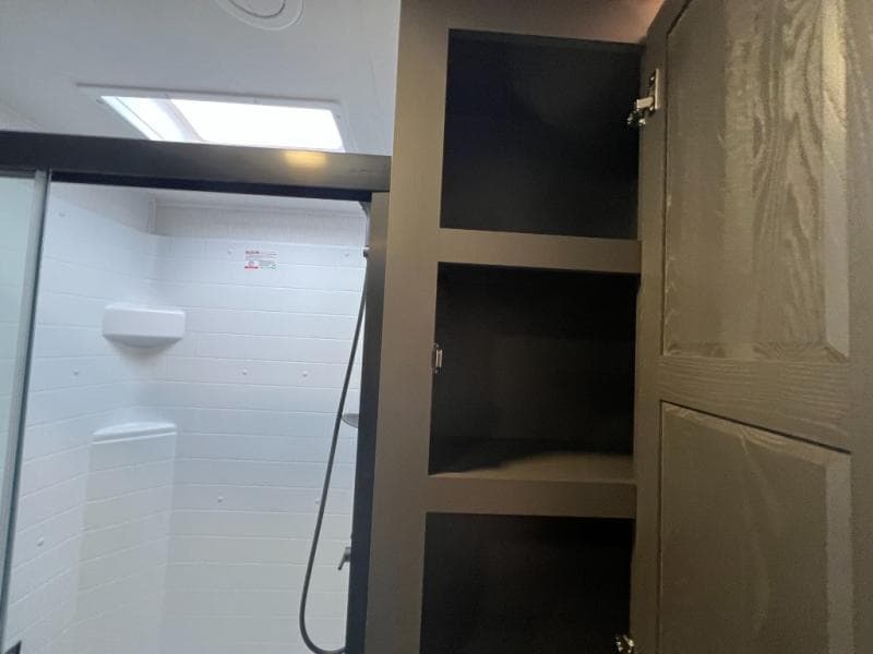 2025 Forest River 2025 Forest River Rockwood Signature - thumbnail 46