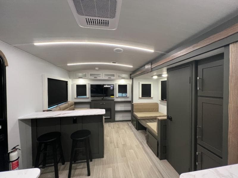 2025 Keystone RV 2025 Keystone RV Bullet Crossfire - thumbnail 9