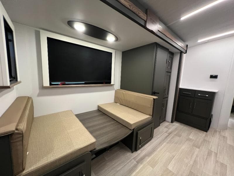 2025 Keystone RV 2025 Keystone RV Bullet Crossfire - thumbnail 14