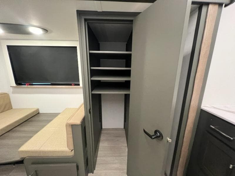 2025 Keystone RV 2025 Keystone RV Bullet Crossfire - thumbnail 16