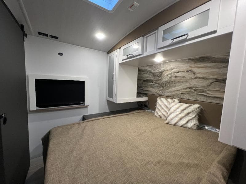 2025 Keystone RV 2025 Keystone RV Bullet Crossfire - thumbnail 34