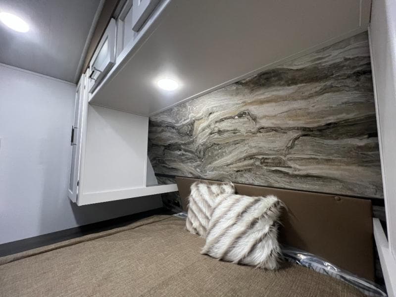 2025 Keystone RV 2025 Keystone RV Bullet Crossfire - thumbnail 37