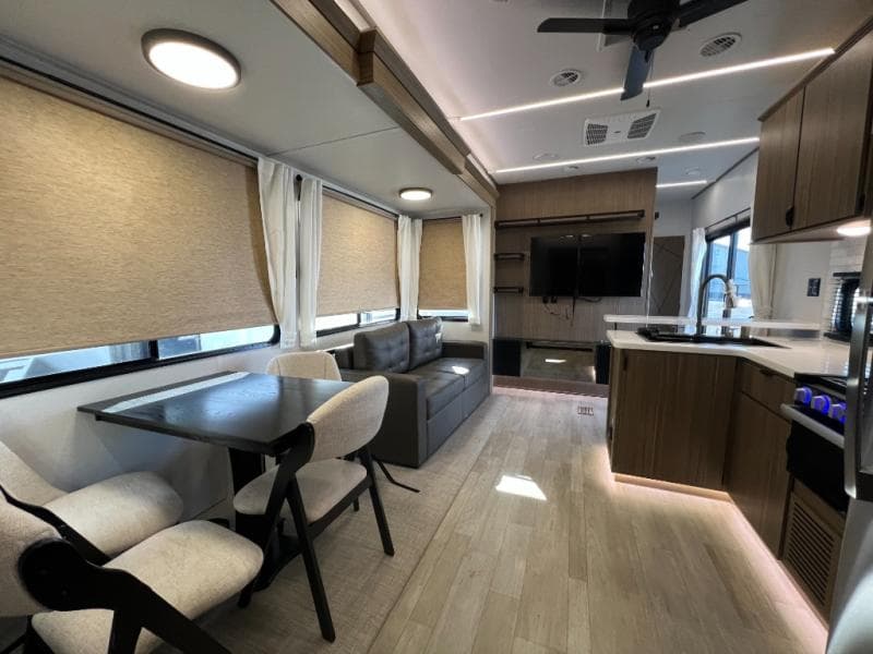 2025 Forest River 2025 Forest River Forest River Salem - thumbnail 11