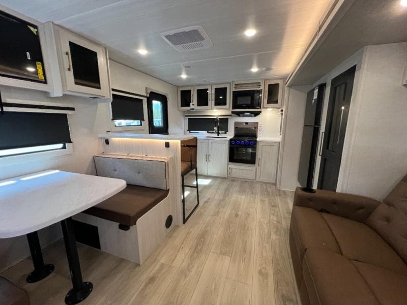 2025 Forest River 2025 Forest River Surveyor Legend - thumbnail 12