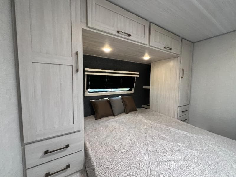 2025 Forest River 2025 Forest River Surveyor Legend - thumbnail 28