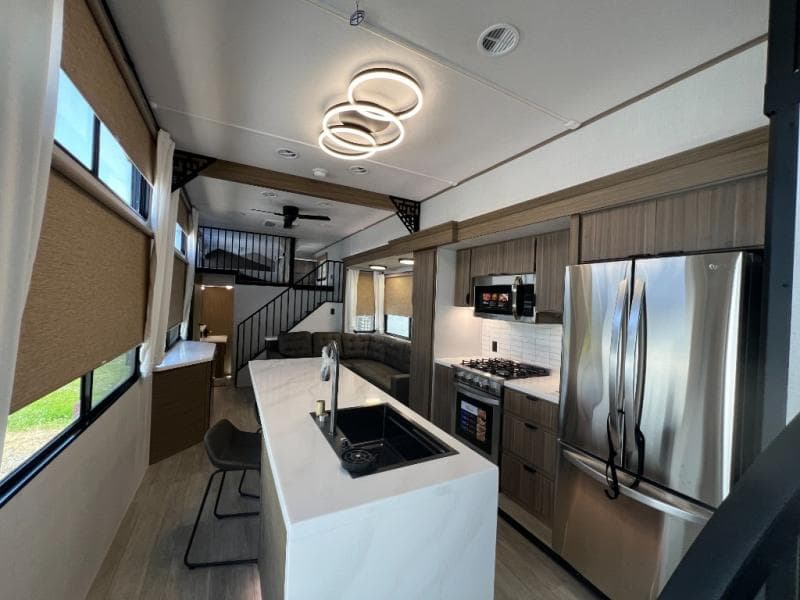 2025 Forest River 2025 Forest River Salem Grand Villa - thumbnail 8