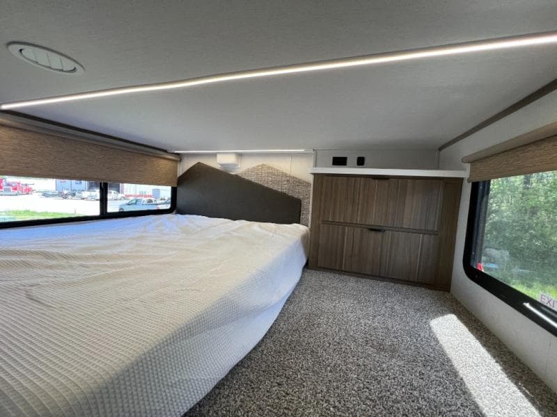 2025 Forest River 2025 Forest River Salem Grand Villa - thumbnail 26